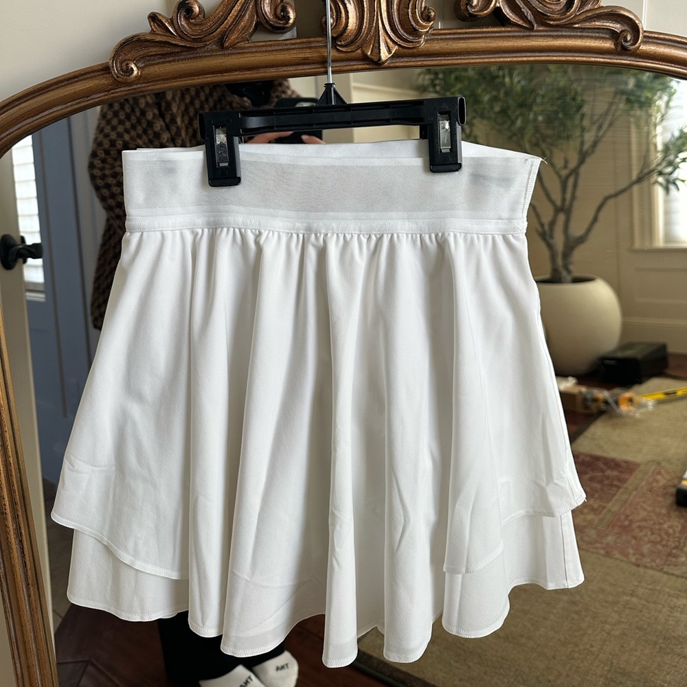 White mini lululemon skirt - size 4